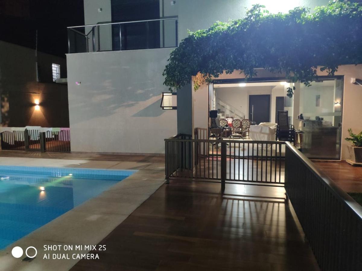 Vila Casa Moderna No Centro Proxima A Atracoes Turisticas Foz do Iguaçu Exteriér fotografie