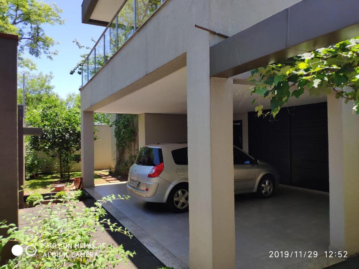 Vila Casa Moderna No Centro Proxima A Atracoes Turisticas Foz do Iguaçu Exteriér fotografie